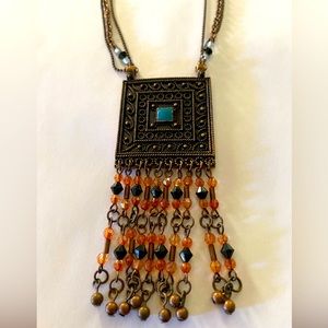 Beaded pendant necklace